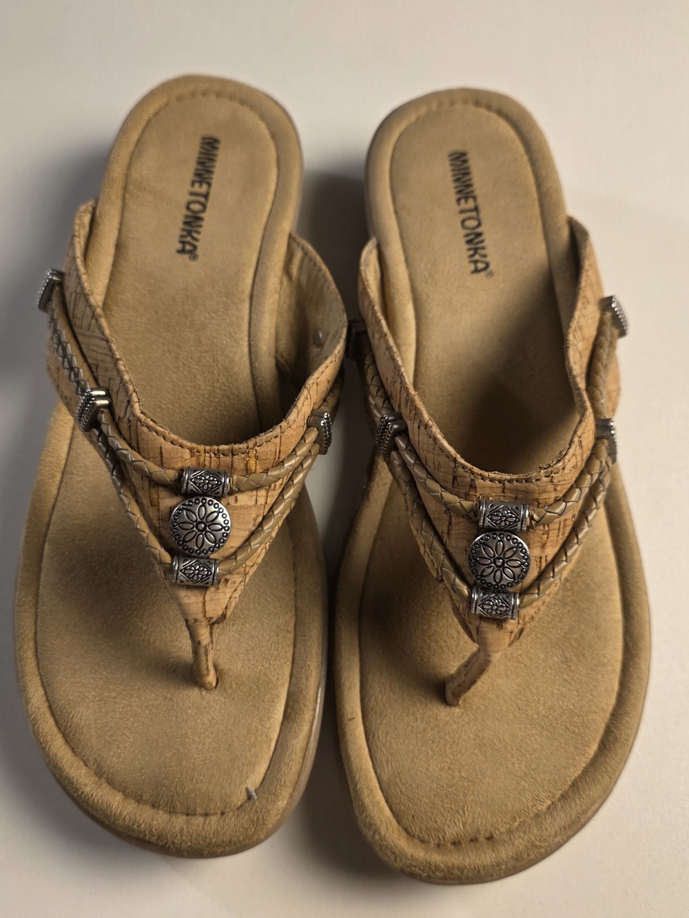 Minnetonka Tan Cork Leather Embellished Thong Sandals Size 10